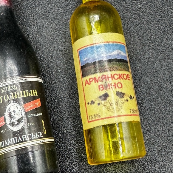 Miniature Dollhouse 3 Wine Bottle Decor - Picture 6 of 17